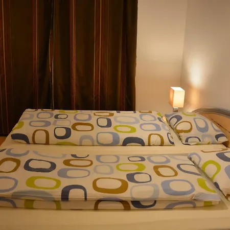 Apartman Zderadova Brno Exterior photo