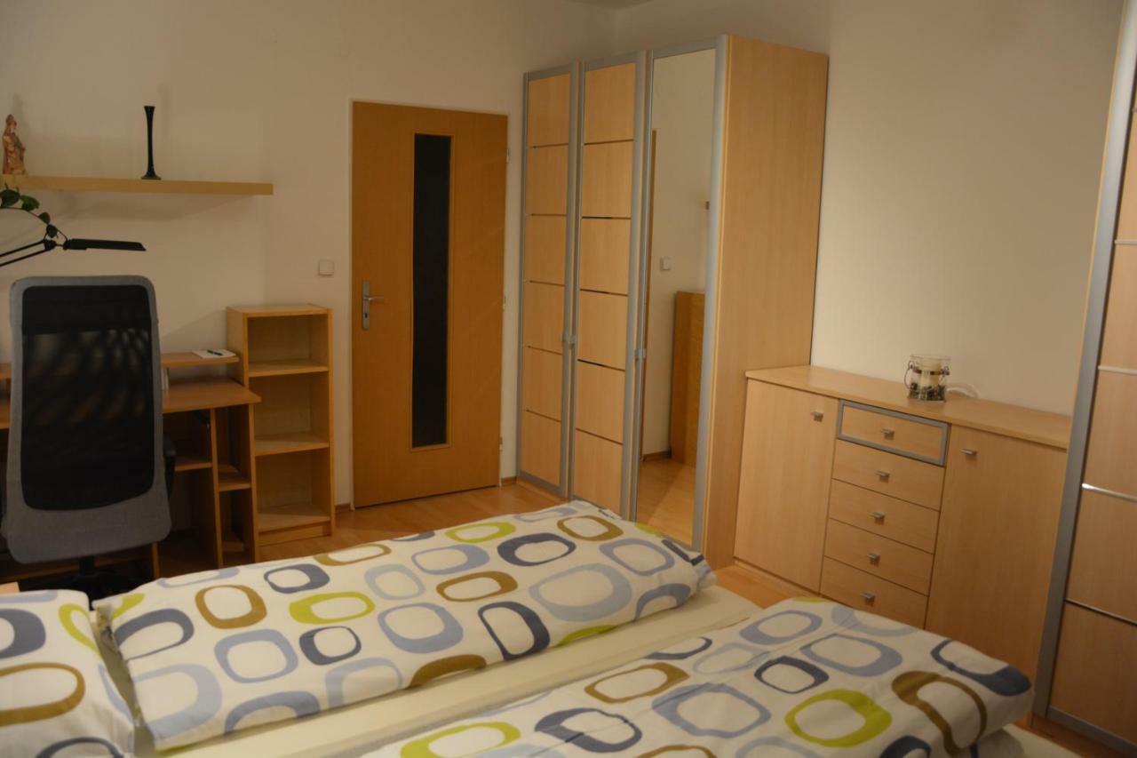 Zderadova Apartment Brno