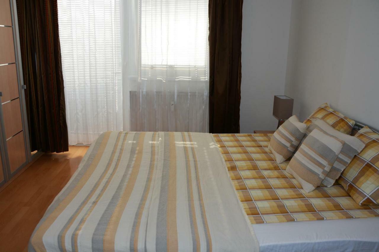 Apartment Zderadova *